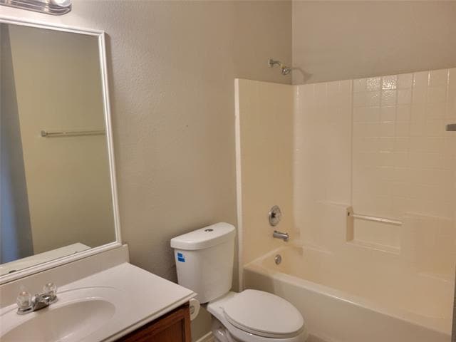 Building Photo - 725 Sequoia Dr