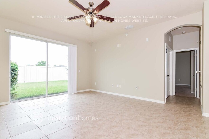 Building Photo - 5643 Aral Dr