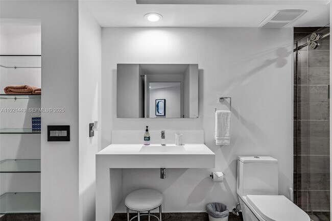 Building Photo - 55 SE 6th St