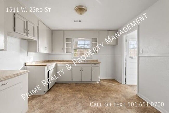 Building Photo - 1511 W 23rd St
