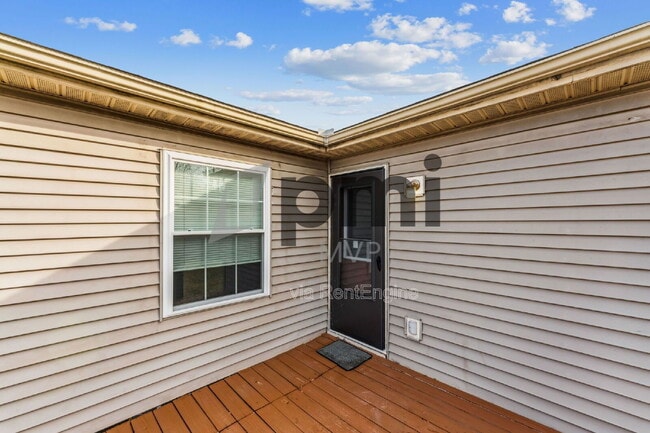 Building Photo - 3783 Petzinger Rd