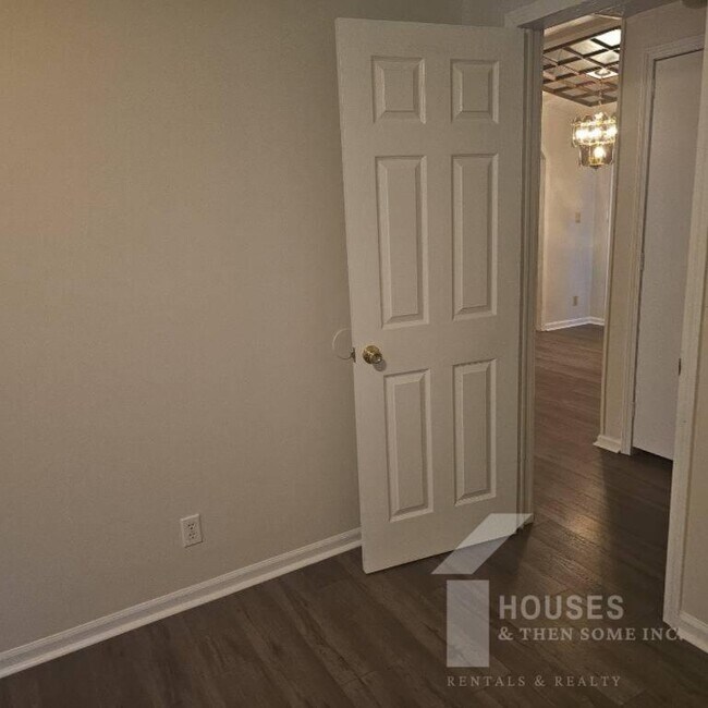 Building Photo - 224 Double Bridge Rd