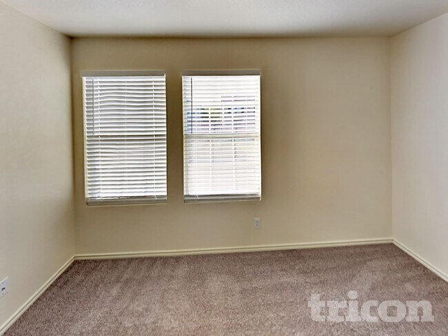 Building Photo - 9939 Amber Breeze