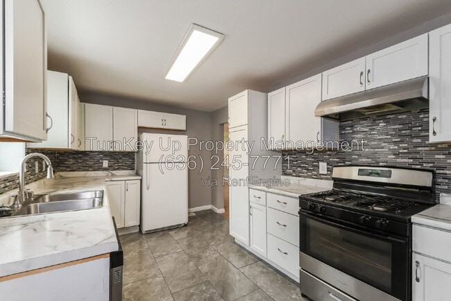 Building Photo - 3518 Maywood Ave