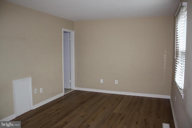 Building Photo - 6261 Alforth Ave