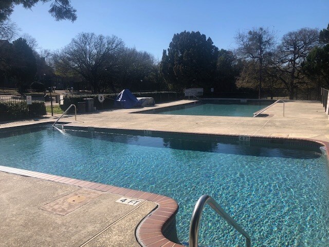 Plenty of common space - 2450 Wickersham Ln