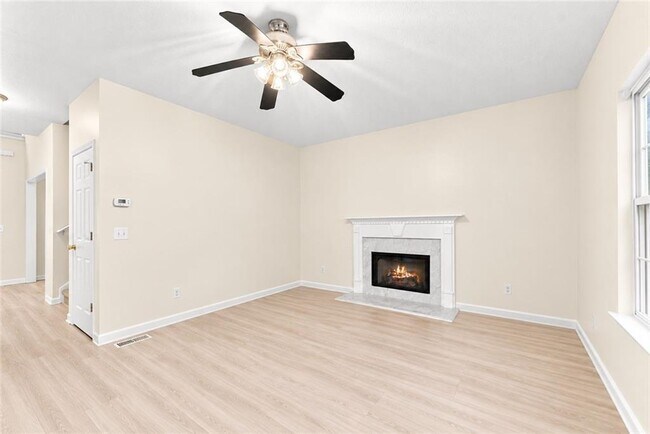 Building Photo - 3451 Leisure Ln