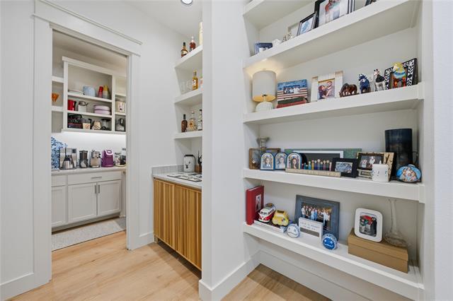 Building Photo - 8701 Zebra Crossing