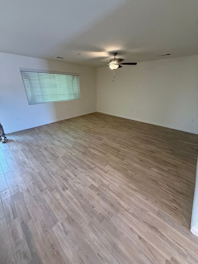 Building Photo - NEW Beautiful 3 Bedroom 2 Bath Home In Delano