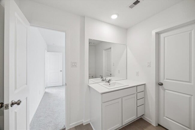 Building Photo - 21111 Santopadre St