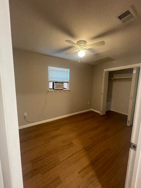 Building Photo - 315 N Merrill Ave