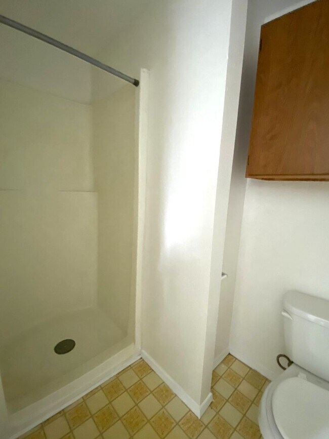 Building Photo - 1712 Walnut St