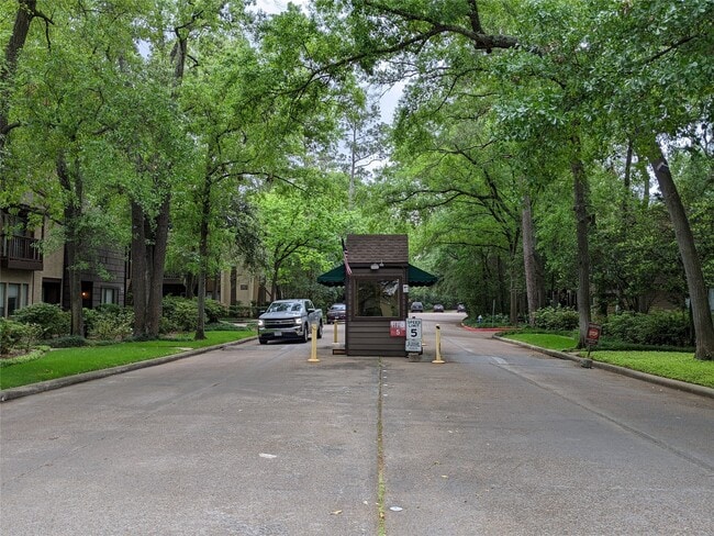 Building Photo - 11711 Memorial Dr