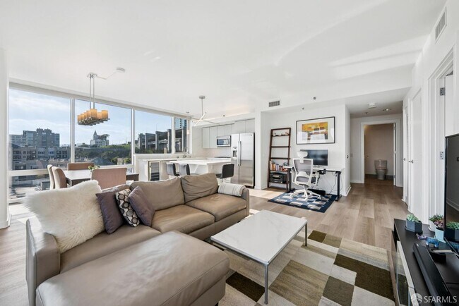 Building Photo - 501 Beale St