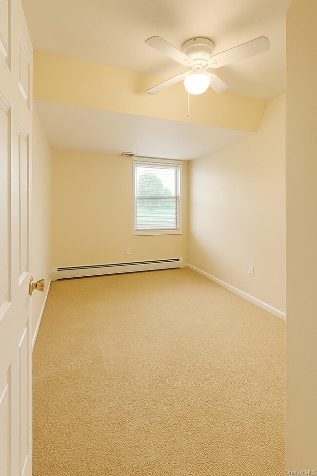 Building Photo - 10 Ashlyn Dr