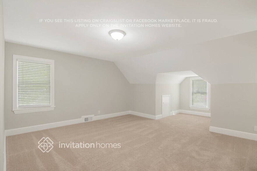 Building Photo - 245 Mattox St