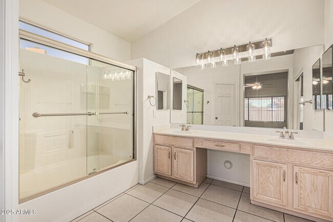 Building Photo - 9069 W Behrend Dr