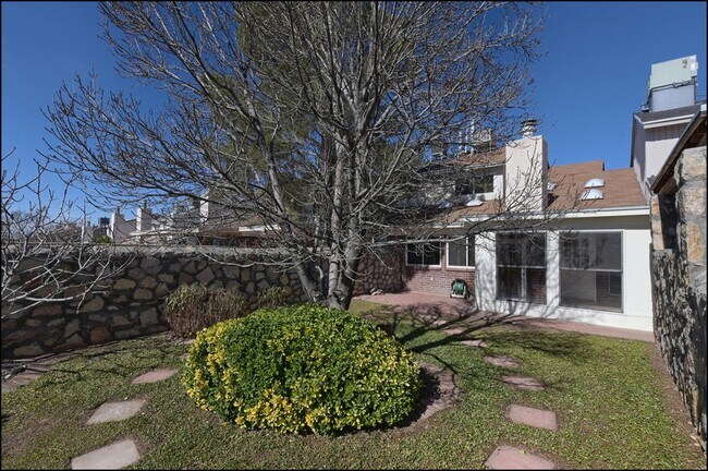 Building Photo - 6622 Dawn Dr