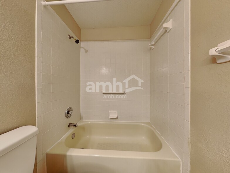 Building Photo - 4432 Brandon Ridge Dr
