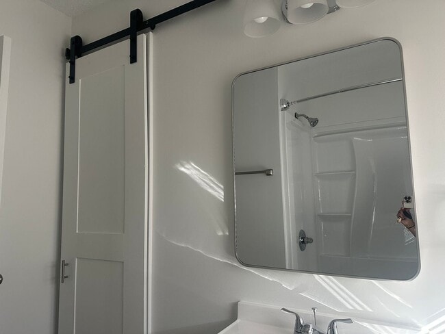 Building Photo - Enjoy Modern Living in This Beautifully Updated 3BR, 1.5BA Durham Home!