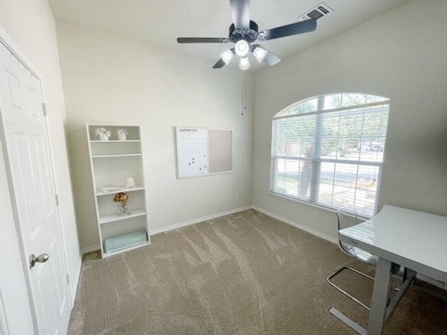 Building Photo - 3BED/2BATH Home for lease! Available NOW!