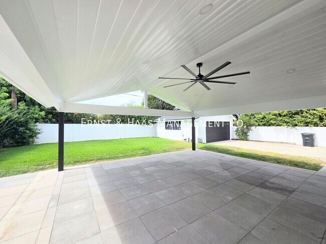 Building Photo - 3041 Yellowtail Dr