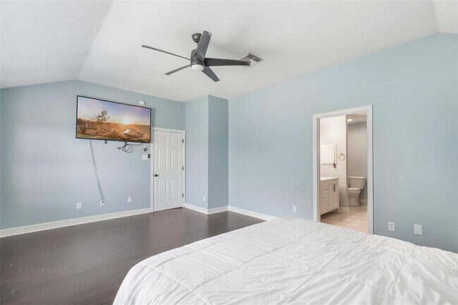 Building Photo - 18042 Noble Forest Dr