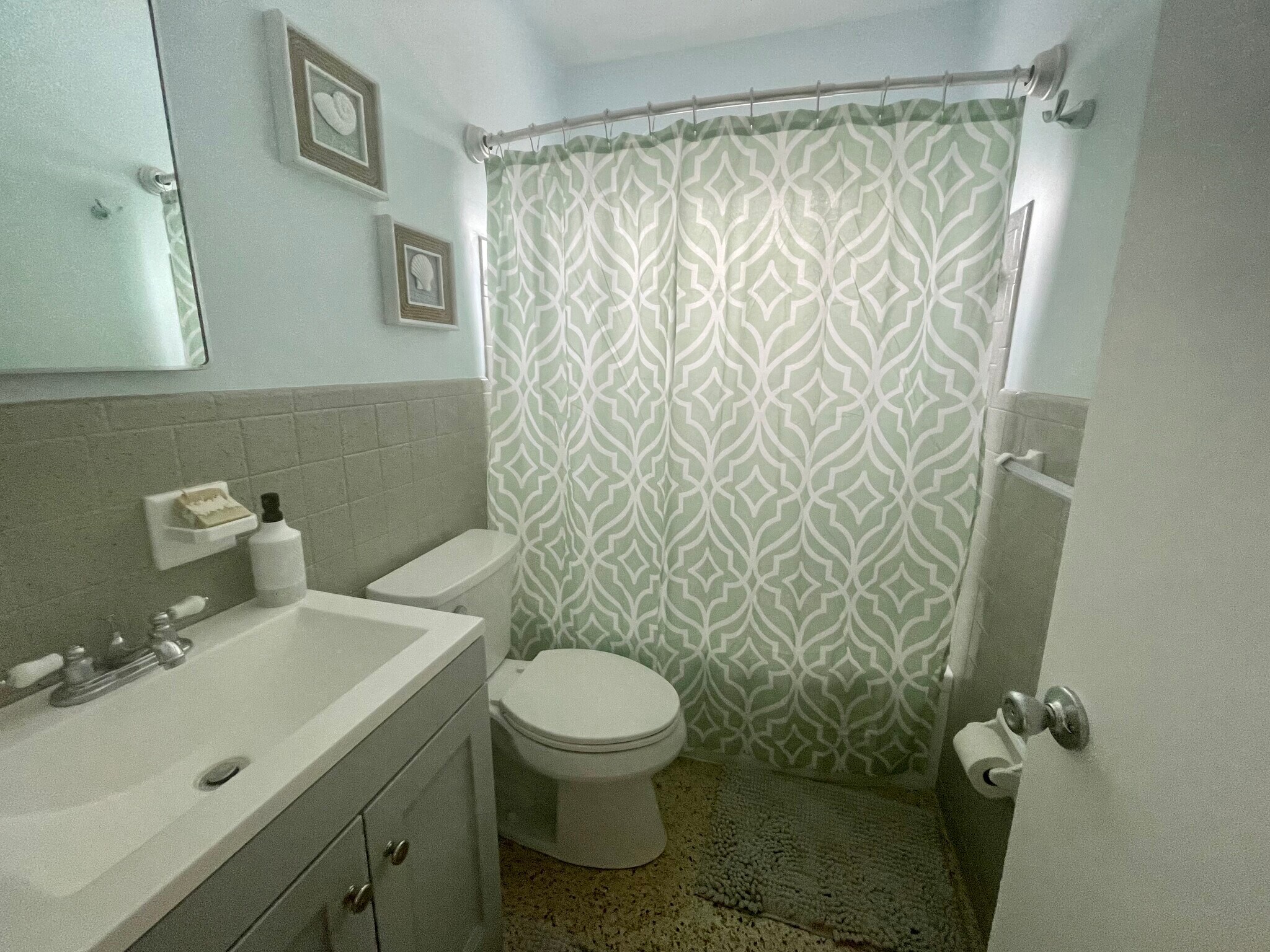 Building Photo - 11325 1st St E