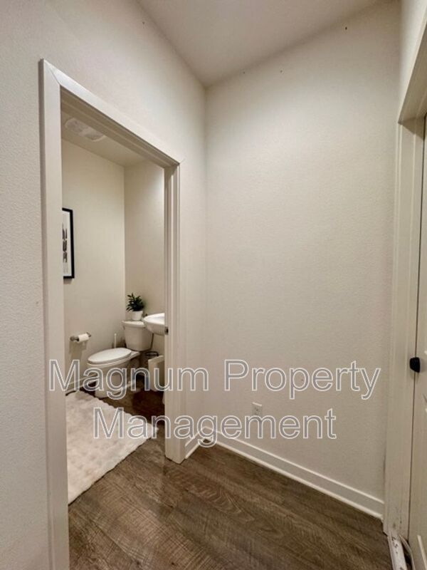 Building Photo - 30411 Ridgecrest Rd