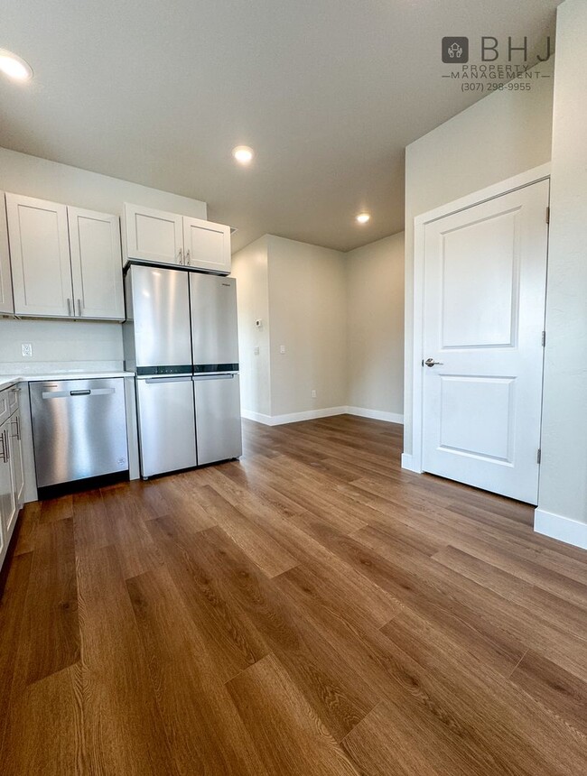 Building Photo - BRAND NEW! 2 BED/ 2BATH Dog Friendly Twin ...