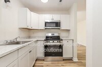 Building Photo - 1102 Campbell St