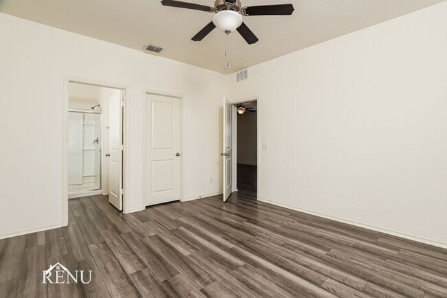 Building Photo - 5124 Firefly Hls