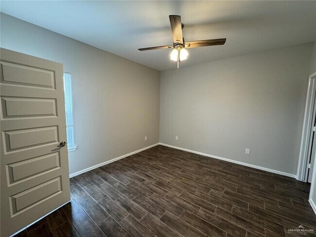Building Photo - 1605 Molino Dr