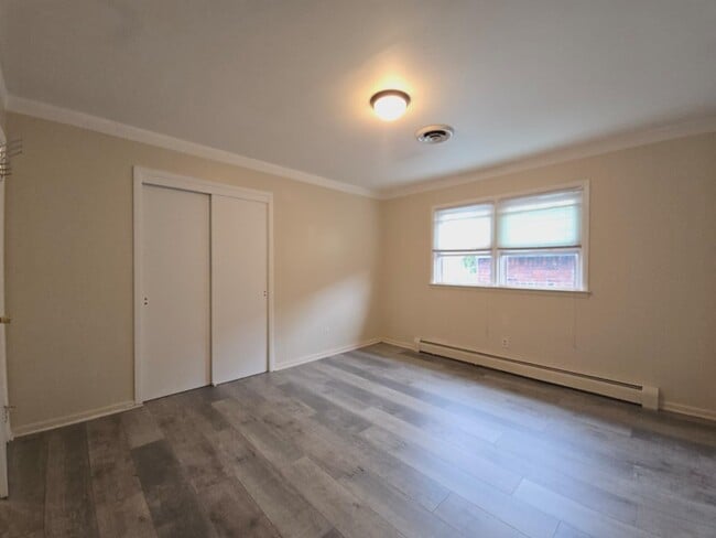 Building Photo - 1000 Avenue C