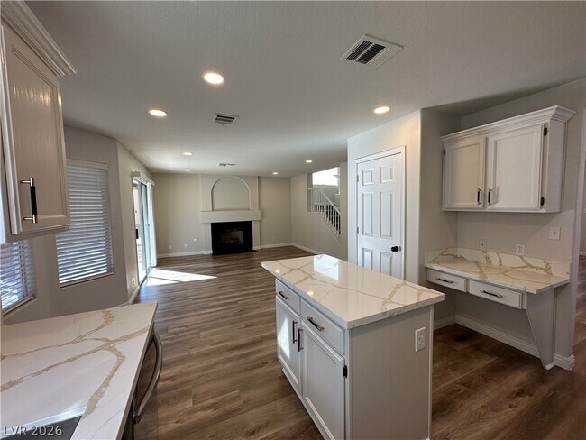 Building Photo - 1034 Skysail Dr