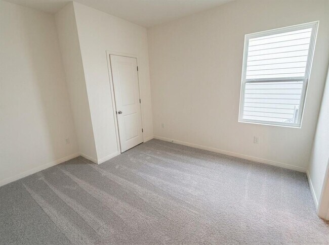 Building Photo - 616 Wesley Miller Ln