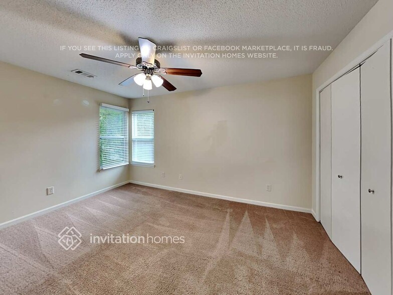 Building Photo - 1213 Realm Ln
