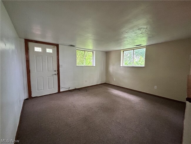 Building Photo - 2803 Sunset Blvd