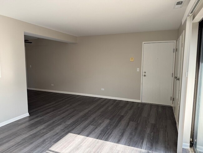 Building Photo - 2220 Abbeywood Dr