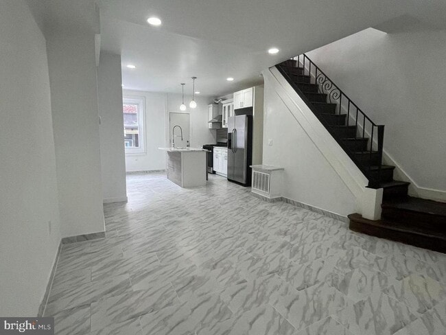 Building Photo - 5928 Chancellor St