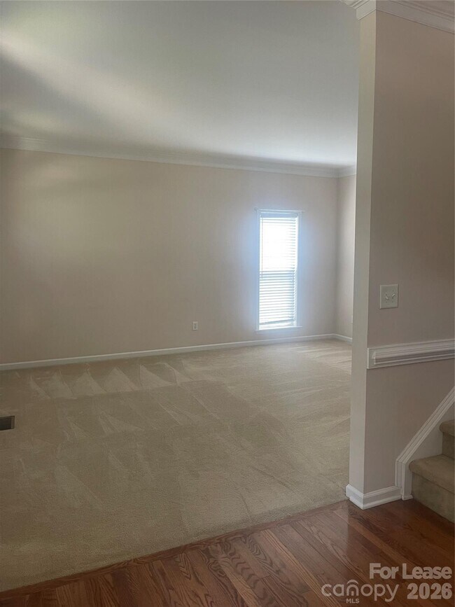 Building Photo - 12020 Farnborough Rd