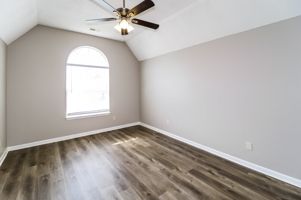 Building Photo - 1052 Mossy Knoll Dr