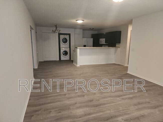 Building Photo - 3004 Patel Dr