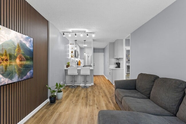 Building Photo - Experience Waikiki Living