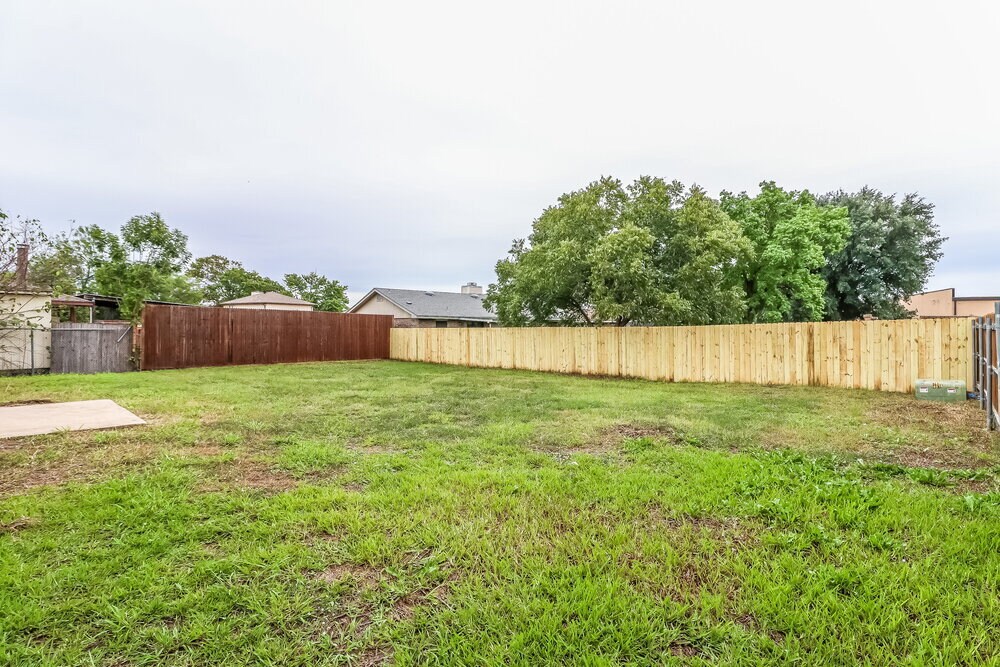 Building Photo - 116 Lemon Dr