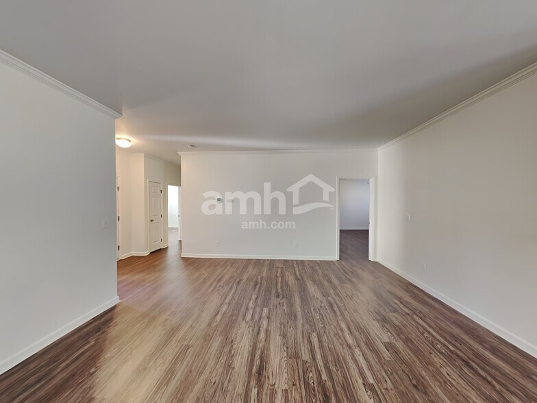 Building Photo - 12825 Beddingfield Dr