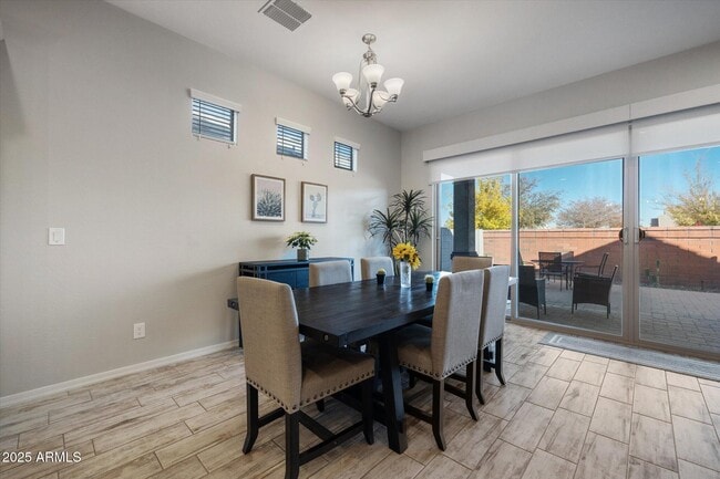 Building Photo - 2527 S Quaintance St