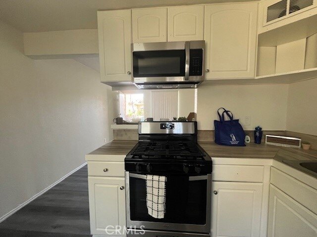 Building Photo - 45421 Sunset Ln