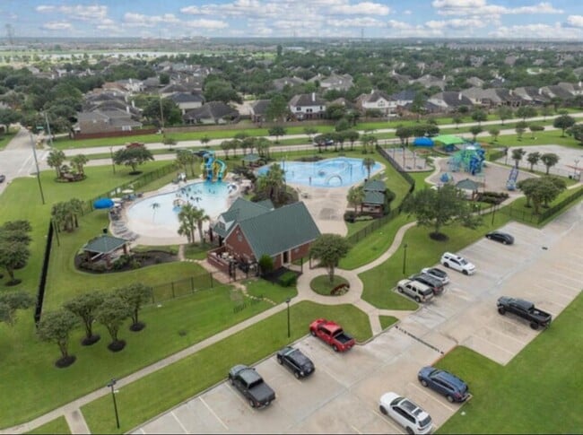 Building Photo - 16727 Sonoma Del Norte Dr