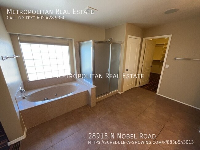 Building Photo - 28915 N Nobel Rd